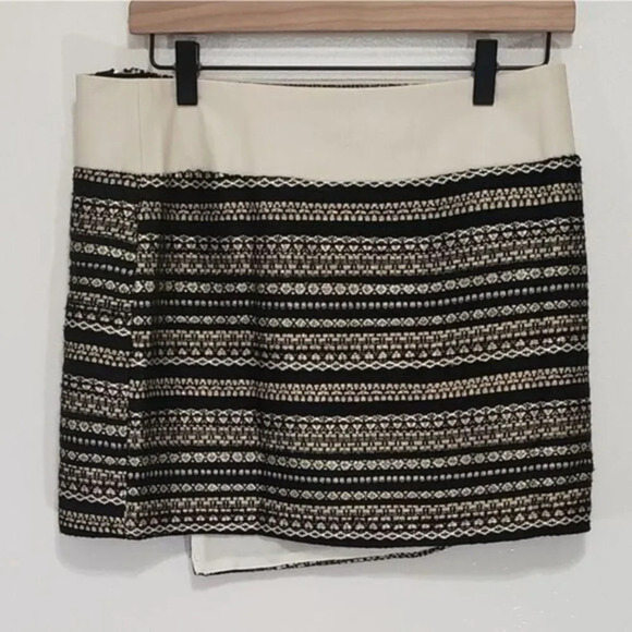 Fab’rik Metallic Gold Black Mini Skirt Women’s Size M | Shimmery‎ Holiday Party - Picture 2 of 6